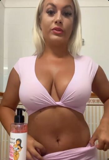 Full leaked Carla moreau private onlyfans photo