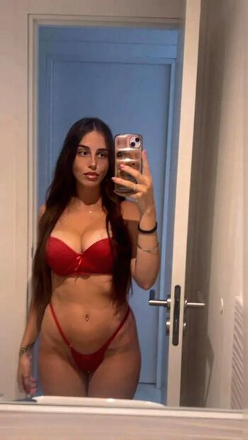 Full leaked Carlatiinaa private onlyfans photo