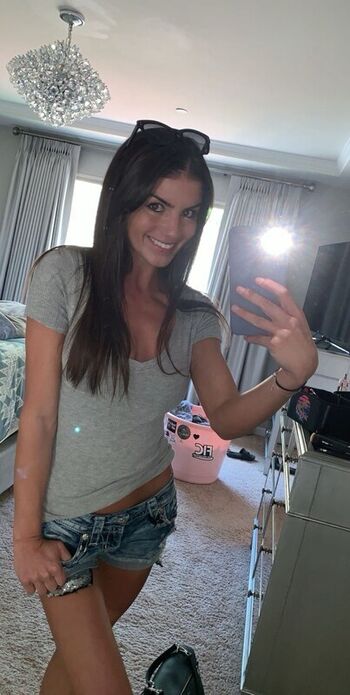 Carlie Jo