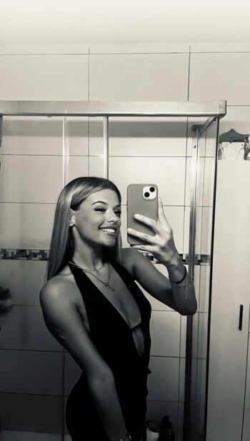 Full leaked Carlitaa private onlyfans photo