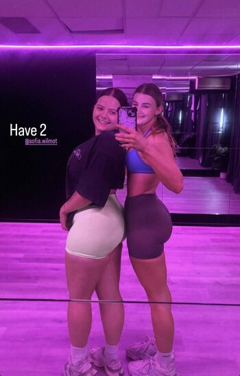 Full leaked Carly april private onlyfans photo