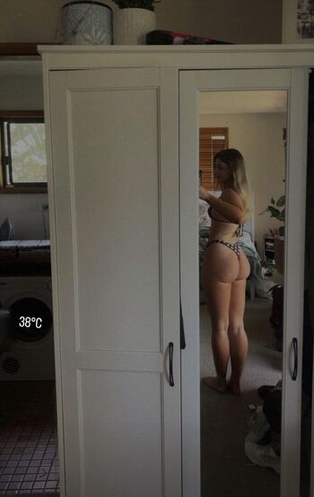 Full leaked Carly april private onlyfans photo