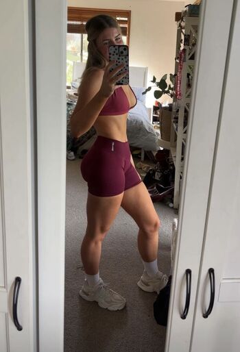 Full leaked Carly april private onlyfans photo