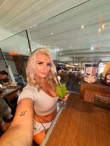 Full leaked Carly johnson private onlyfans photo