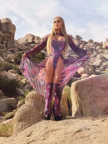 Carmen Electra