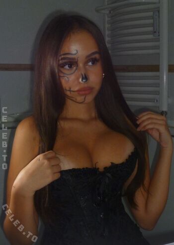 Full leaked Caro lnw private onlyfans photo