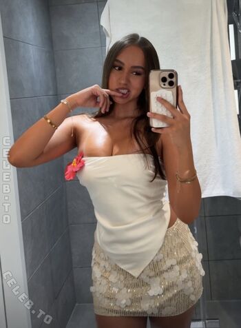 Full leaked Caro lnw private onlyfans photo