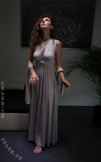 Full leaked Caro petitemodel private onlyfans photo