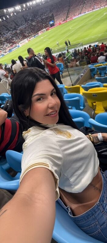 Carol Guima Bispo