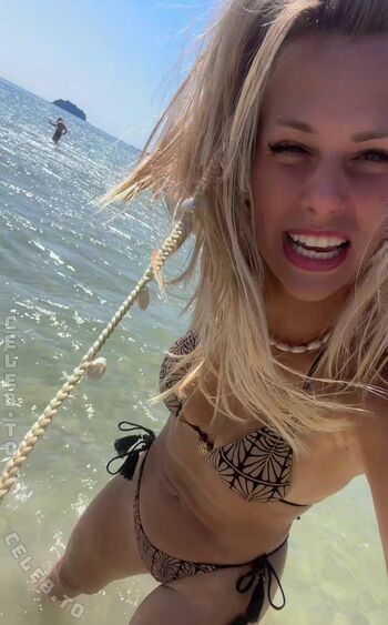Full leaked Carolina peukmann private onlyfans photo