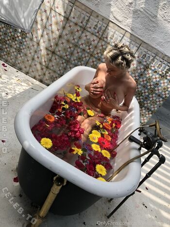 Full leaked Caroline vreeland  page private onlyfans photo