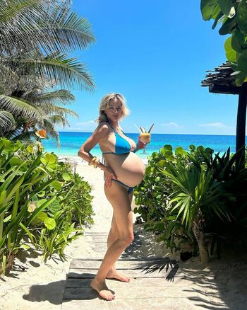 Full leaked Caroline vreeland pregnant private onlyfans photo