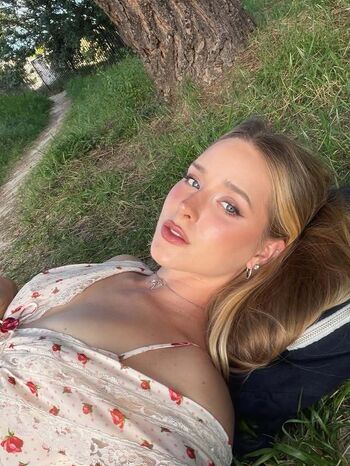 Full leaked Caroline zalog  page private onlyfans photo