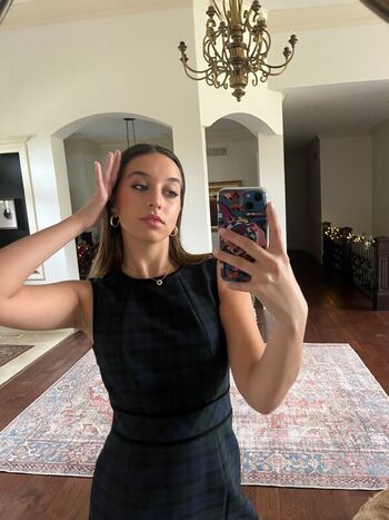 Full leaked Carolinefbyron private onlyfans photo