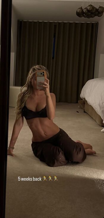 Full leaked Carolinemarie private onlyfans photo