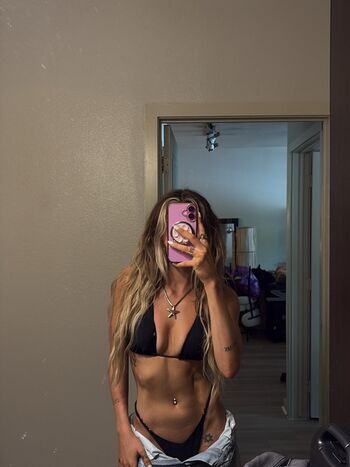 Full leaked Cary gutin private onlyfans photo