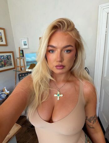 Full leaked Cassiedavidsonx private onlyfans photo