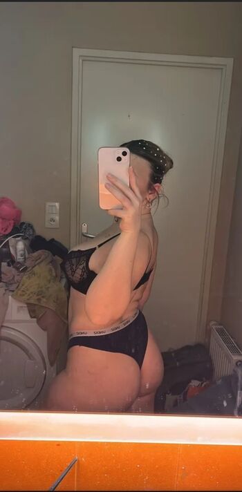 Full leaked Cassiiie private onlyfans photo