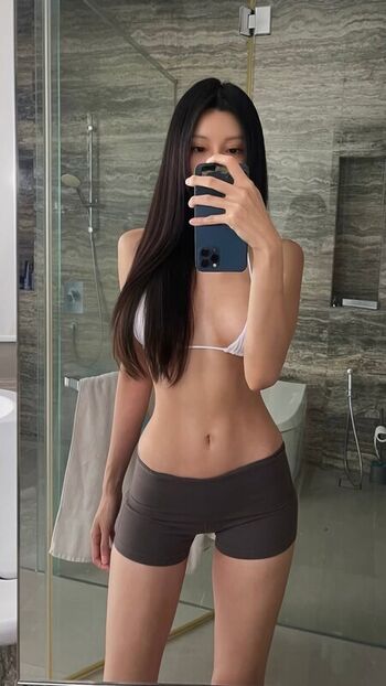 Full leaked Cathrynli private onlyfans photo