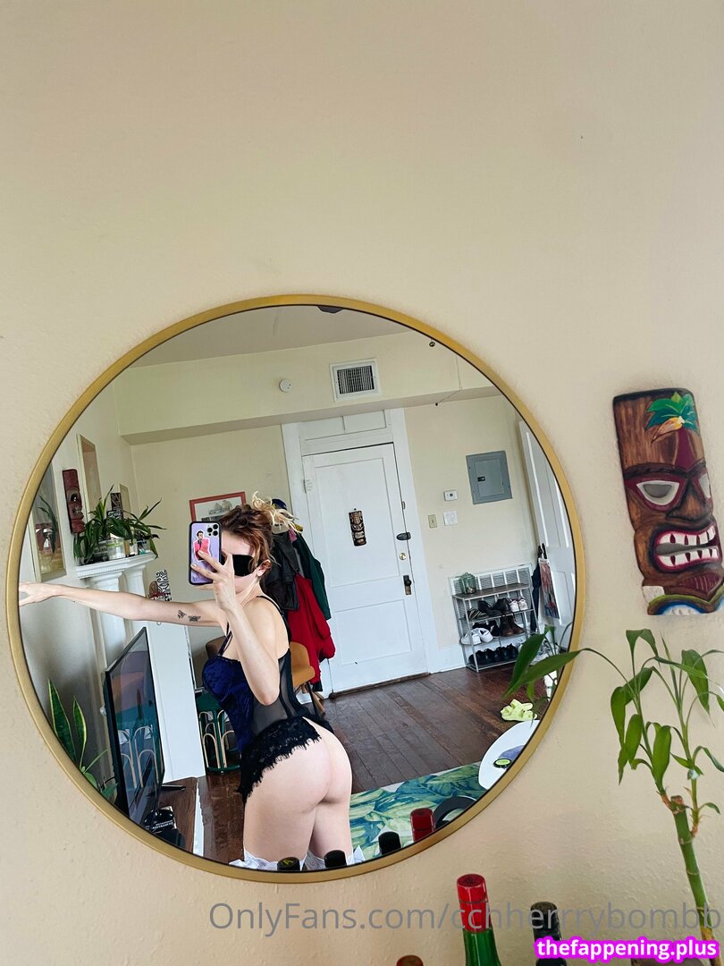 cchherrrybombb / chxrrybomb / https: Nahá OnlyFans fotografie #20