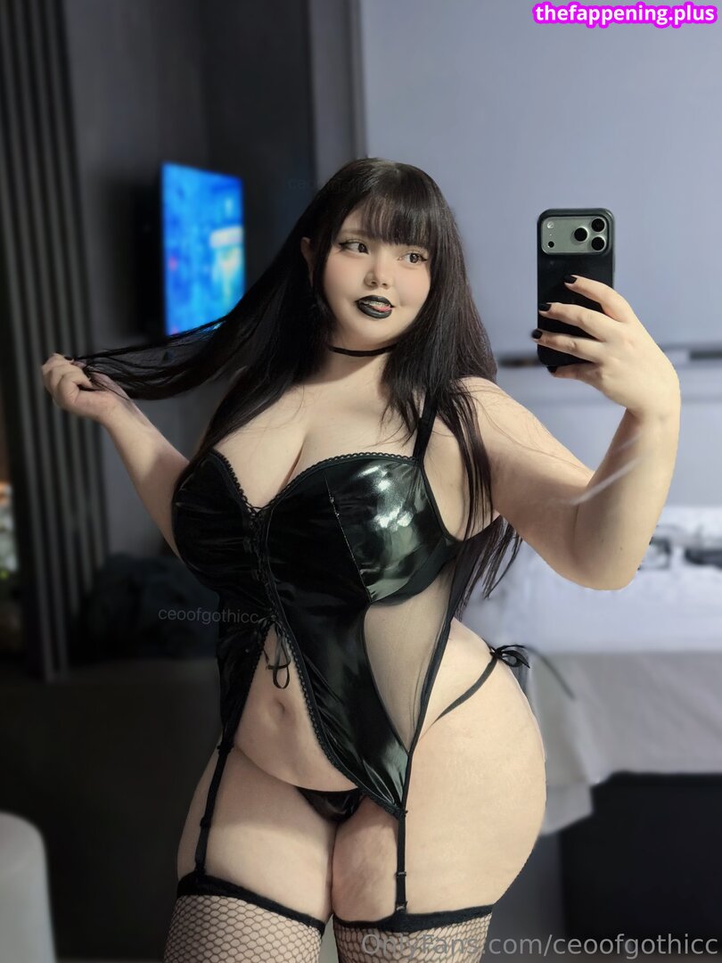 Cclowniac / Ceoofgothicc Photo OnlyFans Nu #68