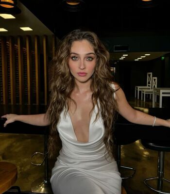 Full leaked Cemre bayse private onlyfans photo