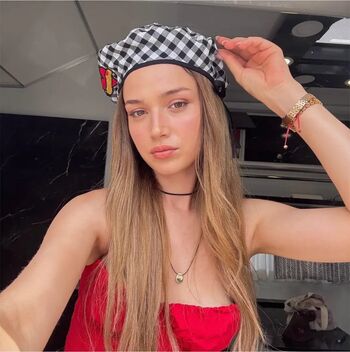 Full leaked Cerenayruk private onlyfans photo