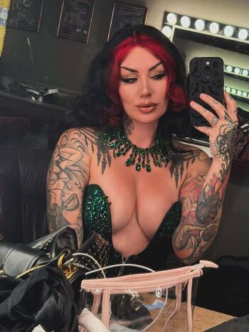 Cervena Fox