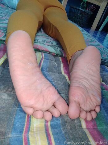 chaarmfeet