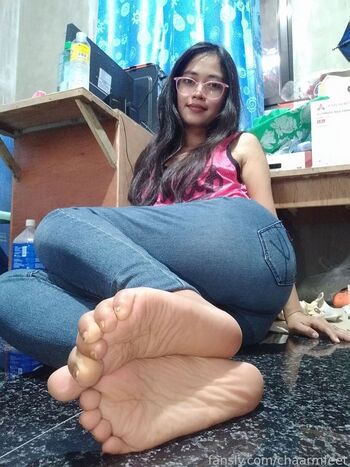 Full leaked Chaarmfeet page private onlyfans photo