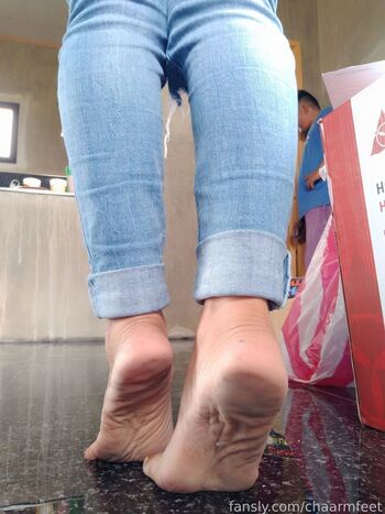 chaarmfeet
