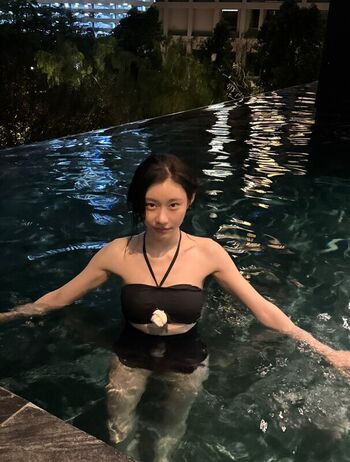 Full leaked Chaeryeong page private onlyfans photo