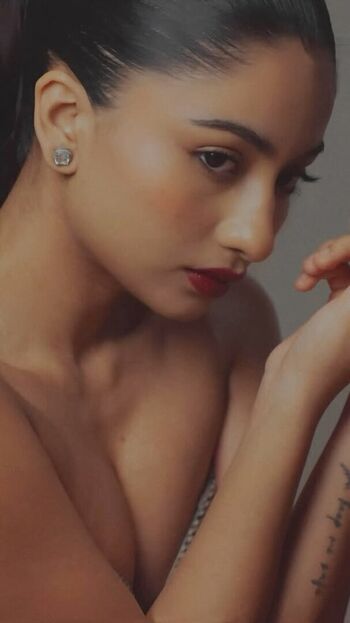 Full leaked Chandni solanki private onlyfans photo