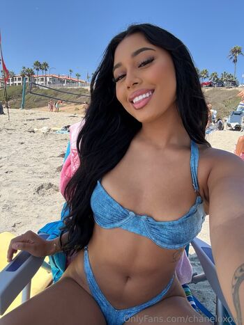 chaneloxoxo