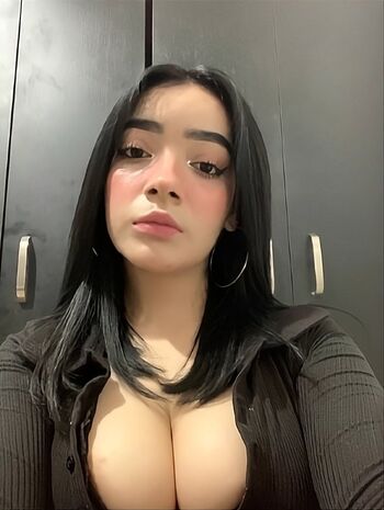 Full leaked Chaparrita linda private onlyfans photo