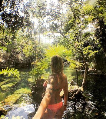 Full leaked Charlee moss private onlyfans photo