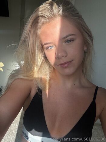 Full leaked Charleighrivers private onlyfans photo