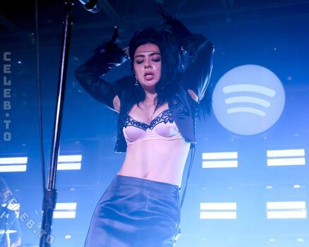 Full leaked Charli xcx private onlyfans photo