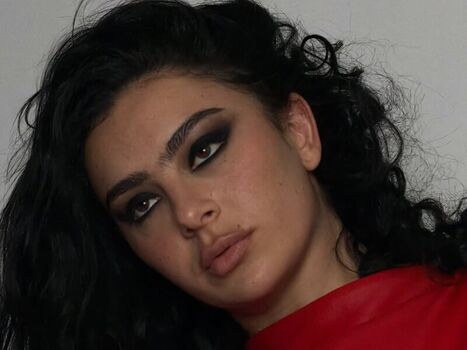 Full leaked Charli xcx  page private onlyfans photo