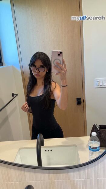 Full leaked Charlize nicole private onlyfans photo