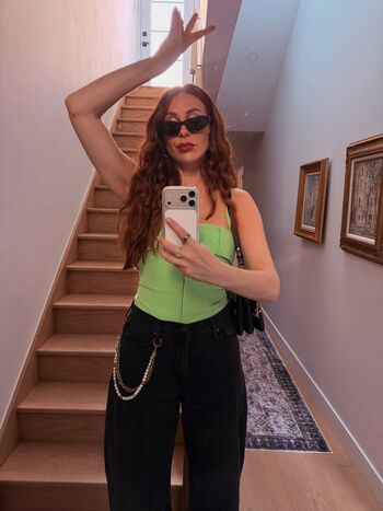 Charlotte Dobre