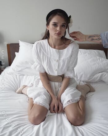 Full leaked Charlotte lawrence private onlyfans photo