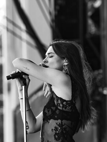Full leaked Charlotte lawrence private onlyfans photo