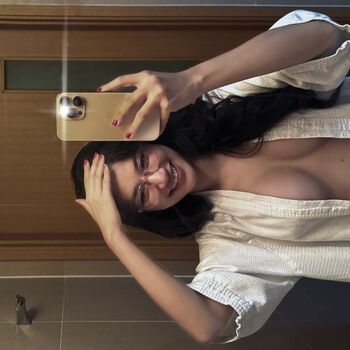 Full leaked Chea charany private onlyfans photo