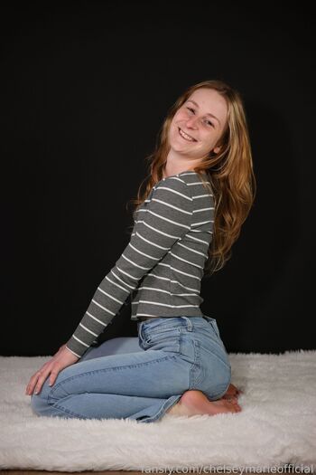 chelseymarieofficial