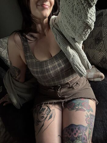 Full leaked Chelsswellss private onlyfans photo