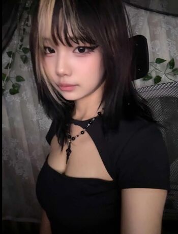 Full leaked Chelyua page private onlyfans photo