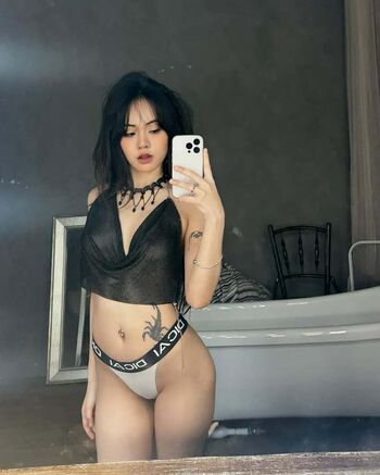 Full leaked Chinnipha khlaichans page private onlyfans photo