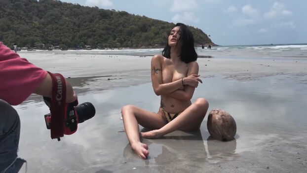 Full leaked Chinnipha khlaichans page private onlyfans photo
