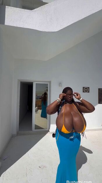 Full leaked Chioma lovv private onlyfans photo